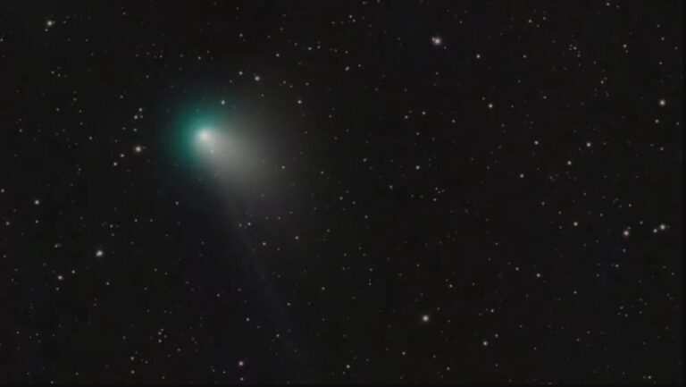 Un raro cometa verde estará visible por primera vez en 50 mil años