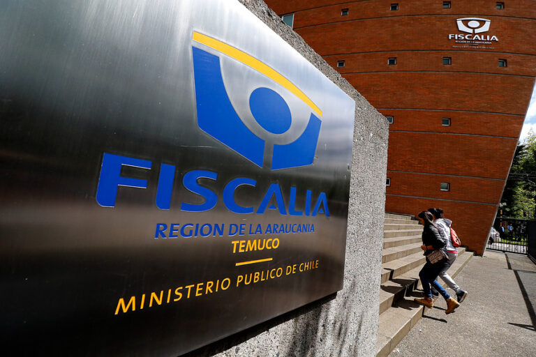 El fiscal jefe de La Araucanía dijo que no existen antecedentes para sostener que hay grupos organizados tras los incendios forestales