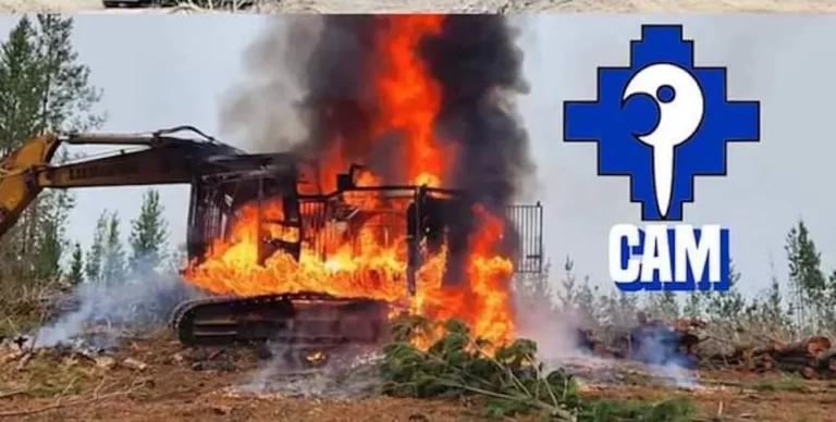 Nuevo atentado de la CAM deja al menos 11 vehículos, entre maquinaria y camiones destruidos