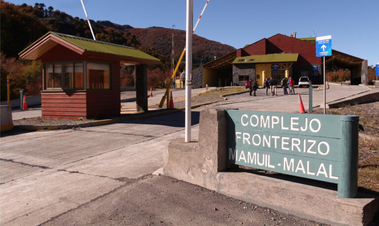 Extienden hora de cierre en paso Mamuil Malal