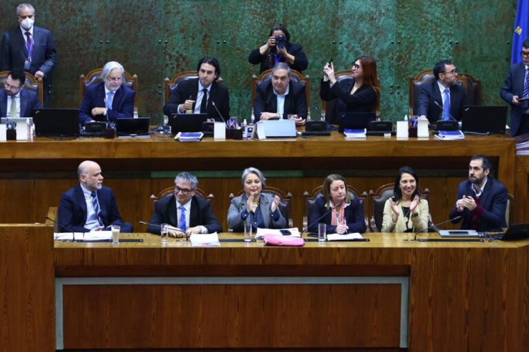 Cámara de Diputados aprueba aumento del salario mínimo a $500 mil el 2024