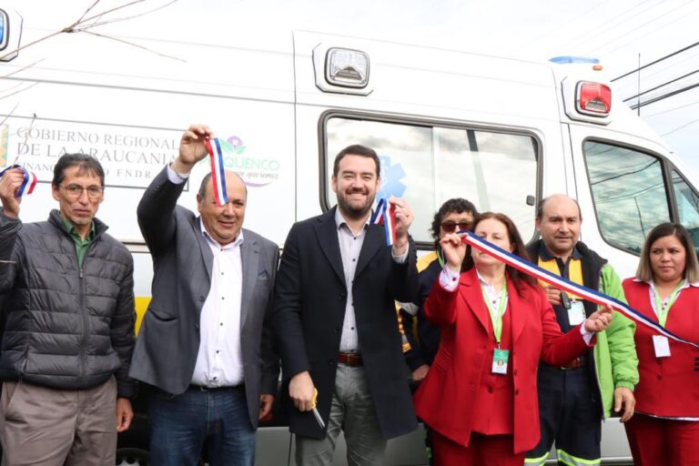 Moderna ambulancia fue entregada al departamento de Salud Municipal de Perquenco