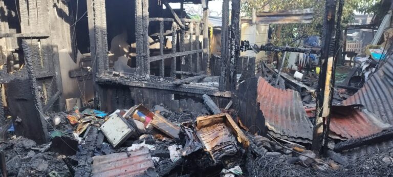 Dos damnificados y dos inmuebles destruidos dejó incendio en Angol