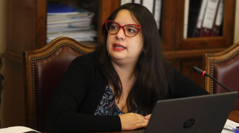 Contralor Bermúdez confirmó que la actual directora de Presupuestos rectificó su declaración de patrimonio