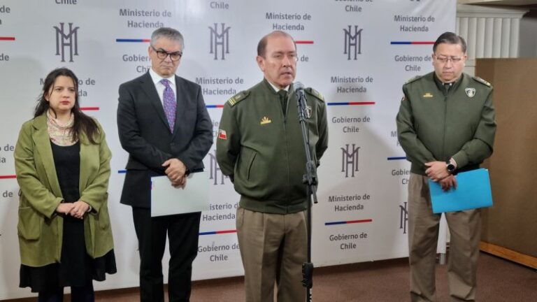 Bomberos de Chile y Ministerio de Hacienda logran acuerdo por presupuesto de la institución para 2024