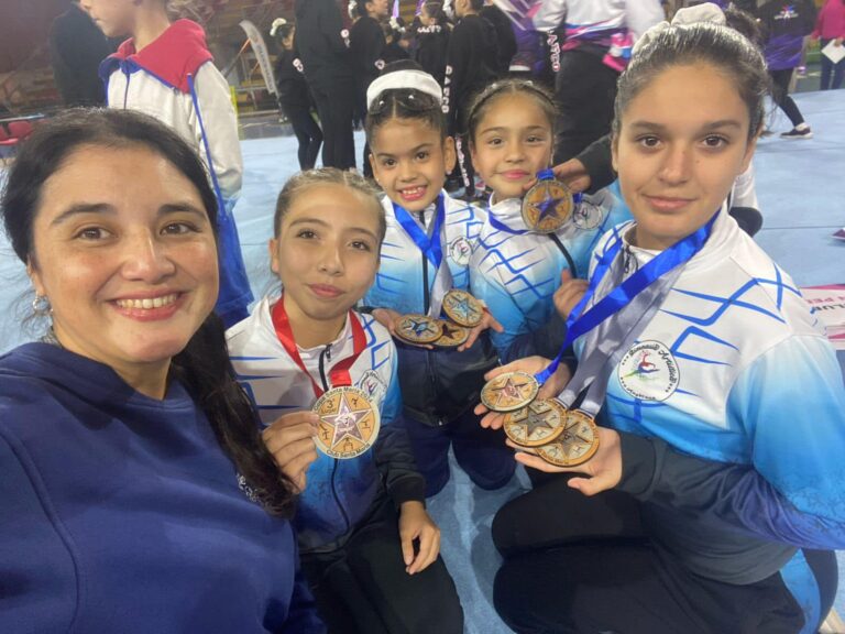 Niñas de la Escuela de Gimnasia Artística Angol brillaron en Los Ángeles