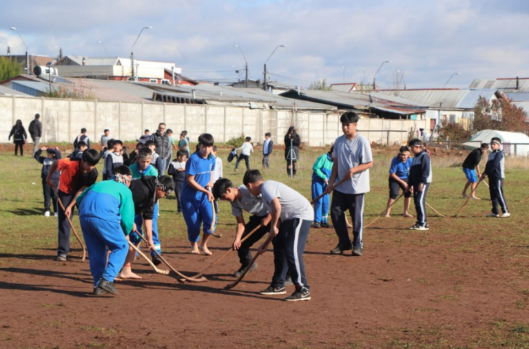 Cuatro establecimientos de Costa Araucanía dieron vida a las Olimpiadas de Juegos Ancestrales Mapuche 2024