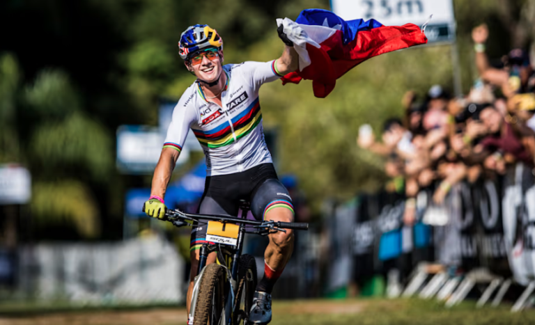 Ciclista nacional Martín Vidaurre clasificó a los JJ.OO. de París