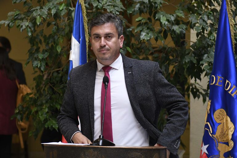 Notifican sobre solicitud de desafuero a diputado Mauricio Ojeda por presunto fraude al Fisco en La Araucanía en arista del Caso Convenios