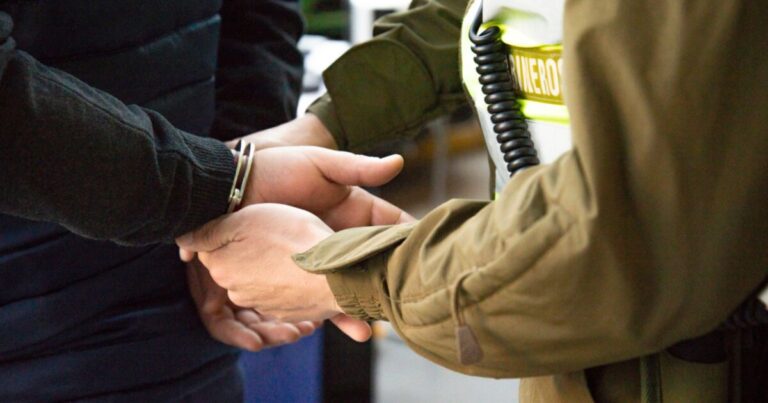 Detienen a integrante de la CAM investigado por atentado en Los Ángeles