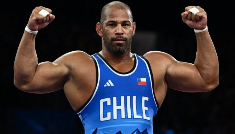 Yasmani Acosta se convierte en el número 1 del mundo tras medalla en París 2024