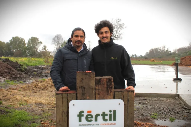 Jóvenes agricultores inauguran la primera planta de compostaje de La Araucanía