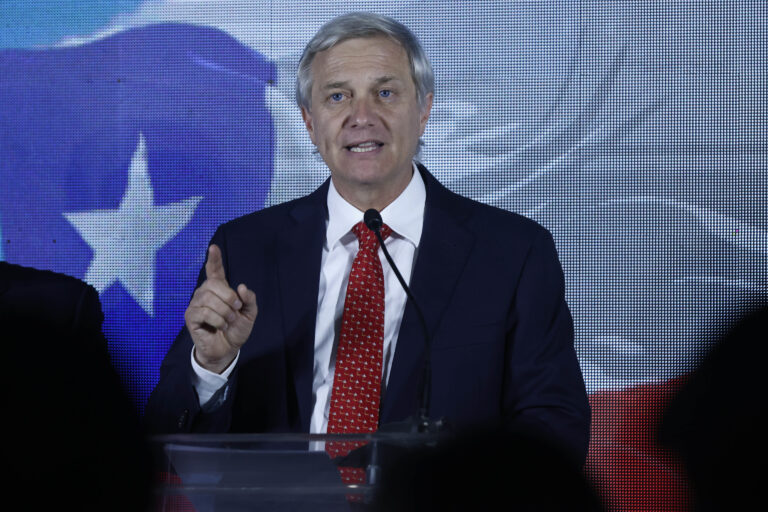 José Antonio Kast entra en la carrera presidencial con condiciones