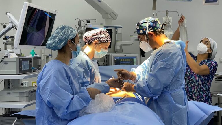 Cerca de 25 mil personas de la región aguardan por una cirugía