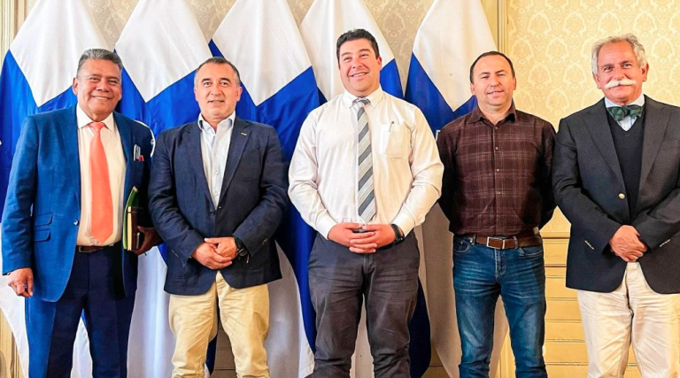 Baldomero Santos asume presidencia de la Asociación de Municipalidades Costa Araucanía