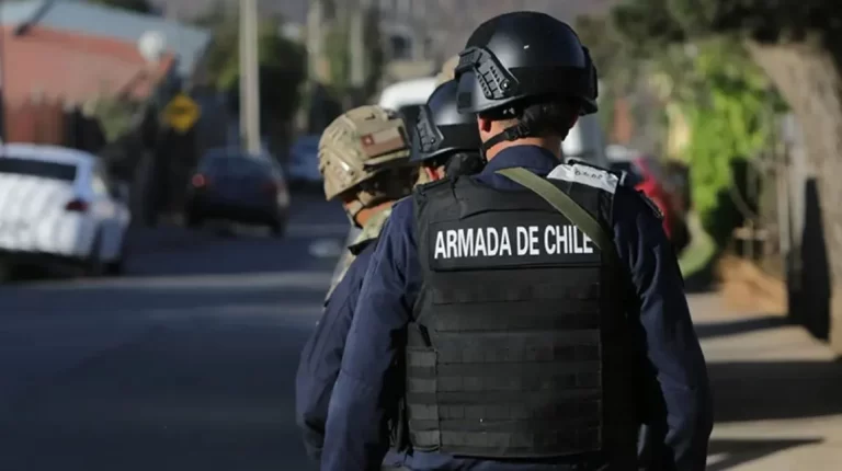 Grupo de encapuchados armados irrumpió en campo de entrenamiento naval en Valparaíso