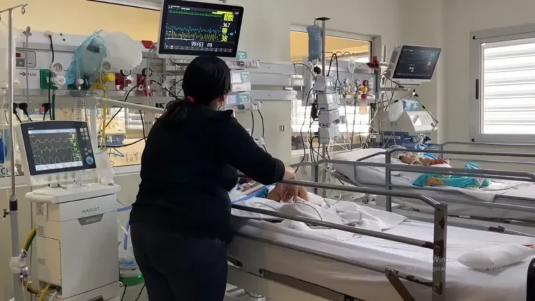 La Araucanía: Aumentan consultas y hospitalizaciones por enfermedades respiratorias en niños y adultos mayores