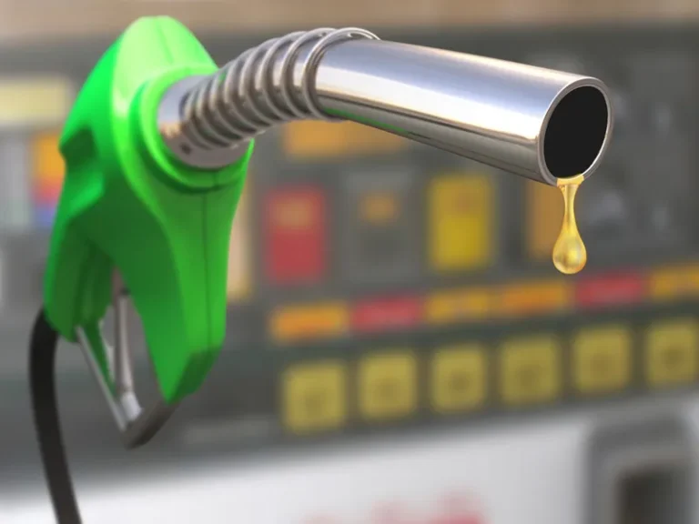 ¿Sube, baja o se mantiene los precios de los combustibles?