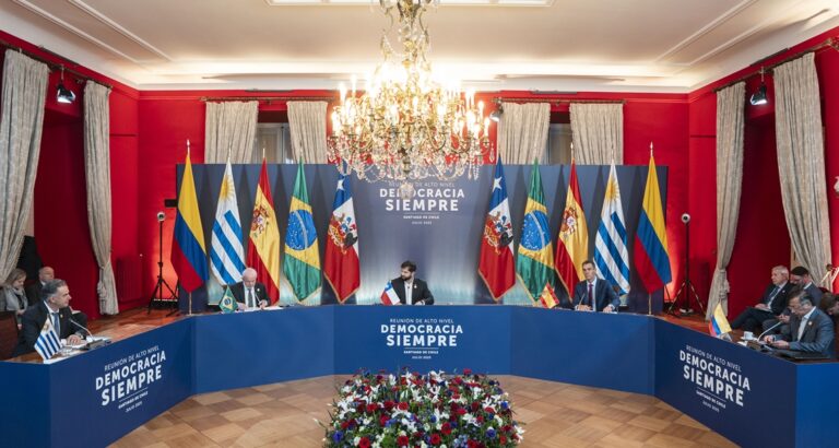 Presidente Boric lidera cumbre progresista en Santiago