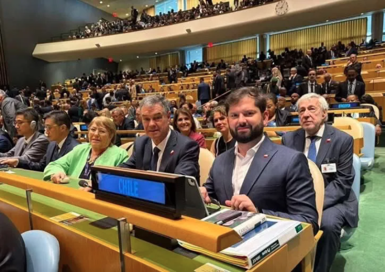 Oposición acusa a Boric de darse “un gustito” con nominación de Bachelet a la ONU