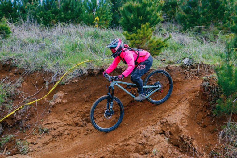 Campeonato Nacional de Downhill congregará a más de 300 competidores en el Parque CMPC Junquillar
