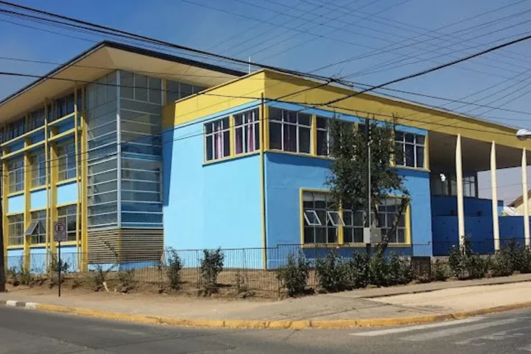 Apuñalan a niño de 13 años a la salida de escuela municipal
